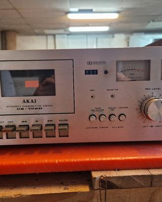 STEREO AKAI