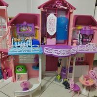 Casa di Barbie con accessori Barbie ecc