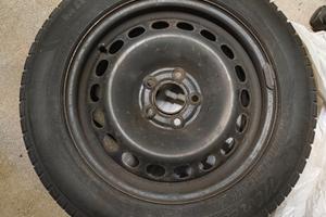 4 cerchi usati per AUDI A4 B8 con gomme invernali 