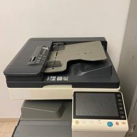 Fotocopiatrice e stampante a colori