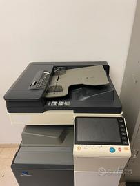 Fotocopiatrice e stampante a colori