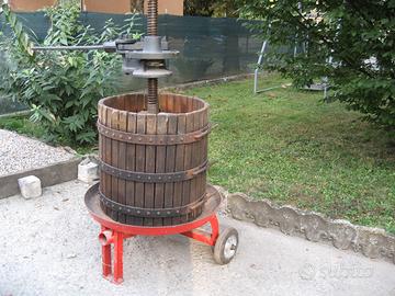 Torchio ed altro per la cantina