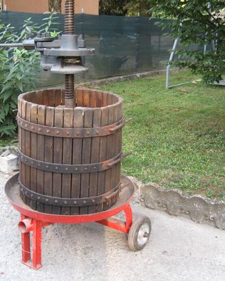 Torchio ed altro per la cantina