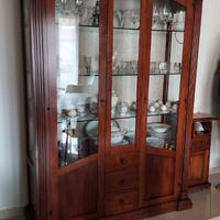 Vetrina arte povera e Separè in legno