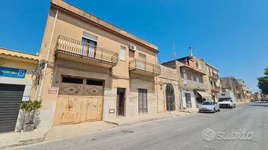 Castelvetrano casa indipendente con garage