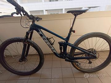 bicicletta mtb Trek top fuel