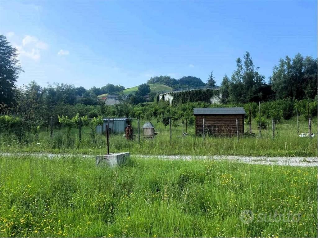 Rustico / Casale di 480 m² con più di 5 locali e b - Vista 2