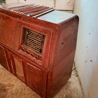 Vendiamo Mobile radio/giradischi anni 50'