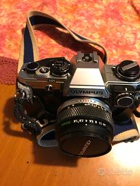 Macchina fotografica Olimpus OM 10