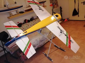 Aeromodello Extra 300 s ettrico