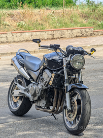 Honda Hornet 900