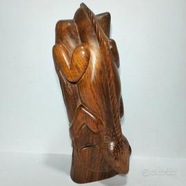 SCULTURA IN MASSELLO DI IGUANA 