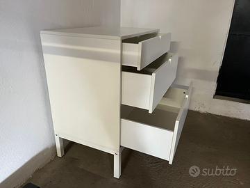 Cassettiera Stokke