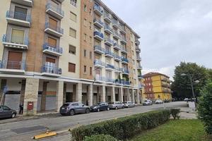2 LOCALI A CARMAGNOLA