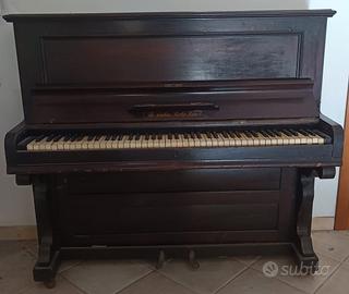 Piano vintage per arredamento