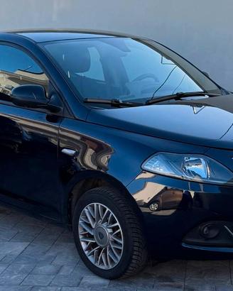 Lancia Ypsilon III 1.0 firefly hybrid Platino s&s 