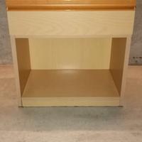 Comodino in noce nazionale  48x47