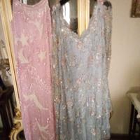 Abito rosa lungo in chiffon, ricamato