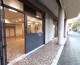 NEGOZIO A CHIAVARI