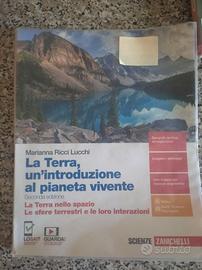 La Terra, un'introduzione al pianeta vivente