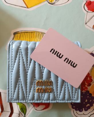 portafoglio Miu Miu celeste 