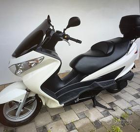 Suzuki Burgman 200 - 2011