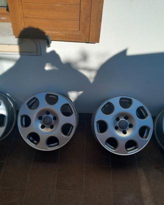 Cerchi in lega usati Audi ET427JX16H2