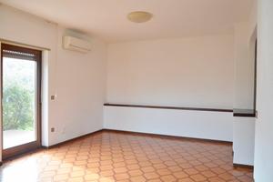 Begliano: casa con giardino