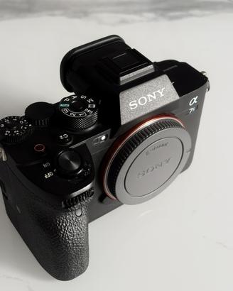 Sony A7S III + Cage SMALLRIG + 2 batterie