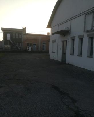 Capannone posizione strategica Corte Tegge