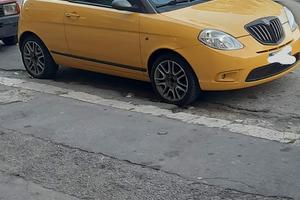 lancia y momo design