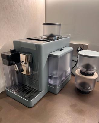 macchina caffè delonghi rivelia
