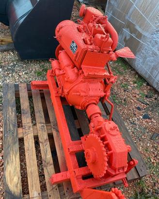 A101 Argano con motore in due cilindri