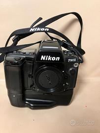 Nikon F90X corpo macchina reflex  + MB-10