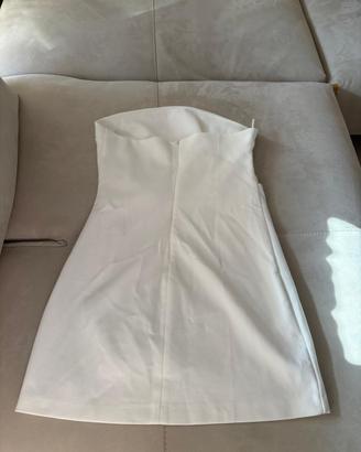 Abito bianco corto senza spalline