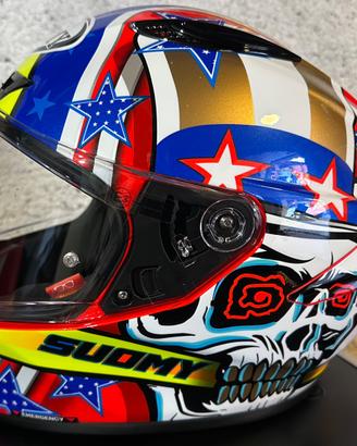 Casco moto marca SUOMI