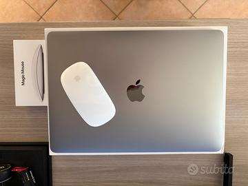 MacBook Air 13”+ Magic Mouse