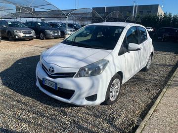 TOYOTA Yaris 1.0 5 porte Active