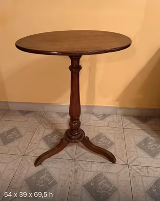 Tavolino ovale in stile classico