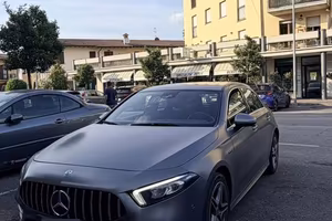 Mercedes Classe A 250e Premium AMG Semi-automatic