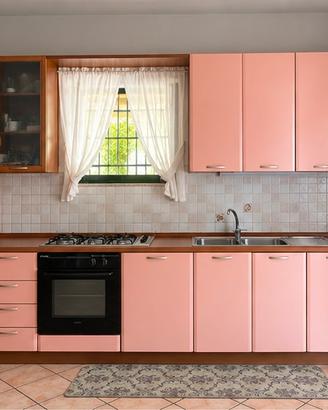 Cucina completa in buone condizioni