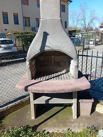 Grande Barbecue in Muratura con Cappa e Camino – D