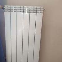 termosifoni in alluminio 5 grandi e 4 piccoli