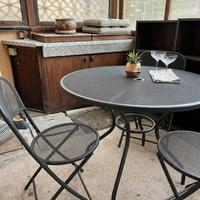 Tavolo Rotondo e 4 Sedie Pieghevoli in ferro