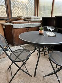 Tavolo Rotondo e 4 Sedie Pieghevoli in ferro