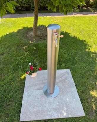 Colonna per acqua da giardino