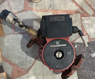 Circolatore Pompa acqua Grundfos 380v