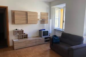 C. storico trilocale per coppia/lavoratori