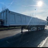 Semirimorchio ribaltabile bilaterale