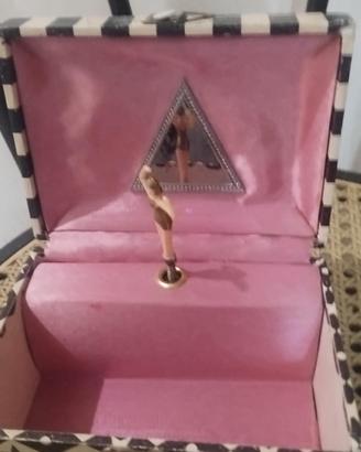 Carillon con ballerina 